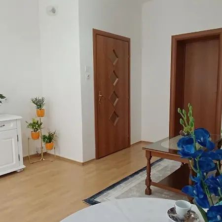 Yasmine Apartman